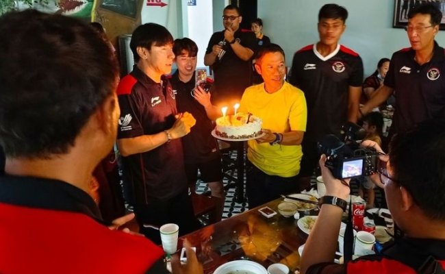 Rayakan Ulang Tahun, Shin Tae-yong Traktir Para Pemain Timnas U-23