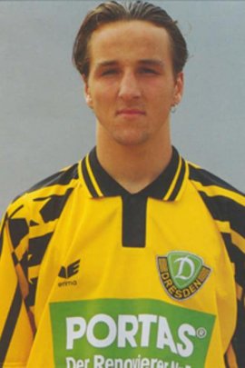 Jens Jeremies 1994-1995