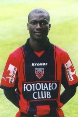 Papa Bouba Diop 2000-2001