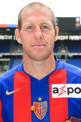 Scott Chipperfield 2009-2010