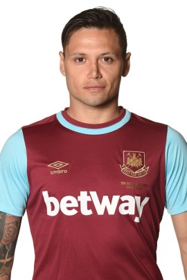 Mauro Zárate 2015-2016