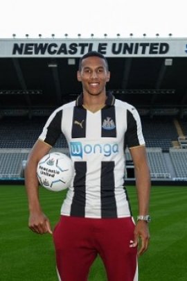 Isaac Hayden 2016-2017