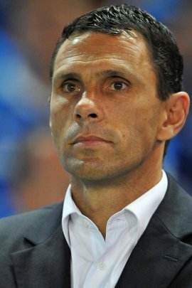 Gustavo Poyet 2016-2017