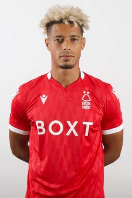 Lyle Taylor 2021-2022