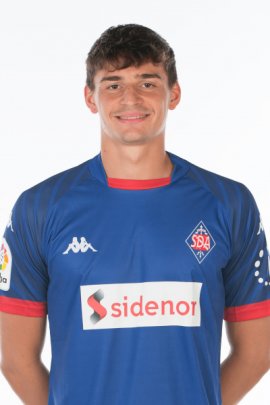 Oier Luengo 2021-2022