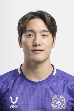 Bo-min Jeon 2024